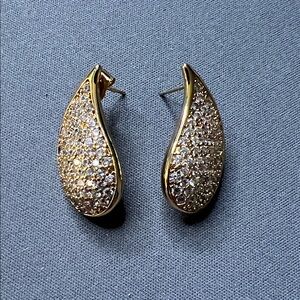 Gold Pavé Teardrop Stud Earrings
